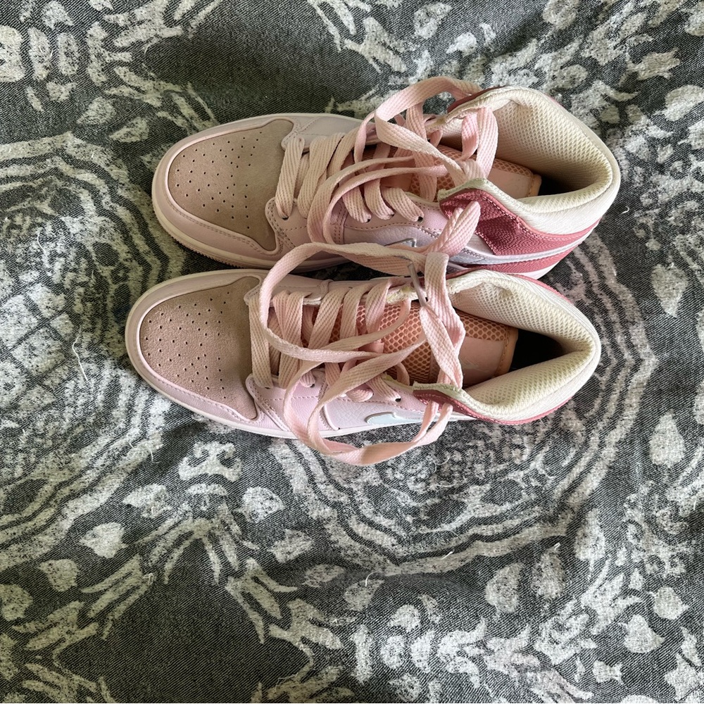 Pink high top dunks - Picture 3 of 3